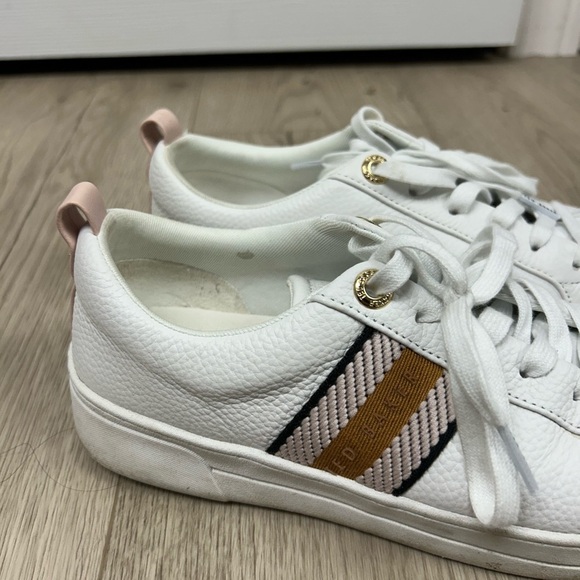 Ted Baker Baily White & Pink Women’s Sneakers‎ - Picture 2 of 6